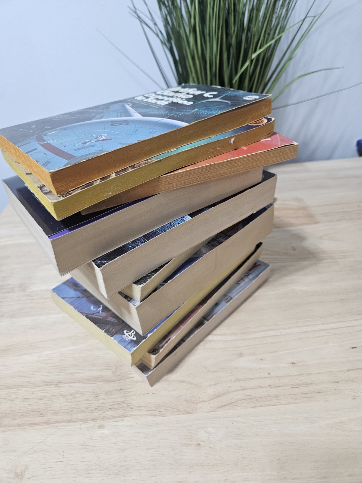 Lot Of 10 Sci Fi Paperback Books TITLES SEEN