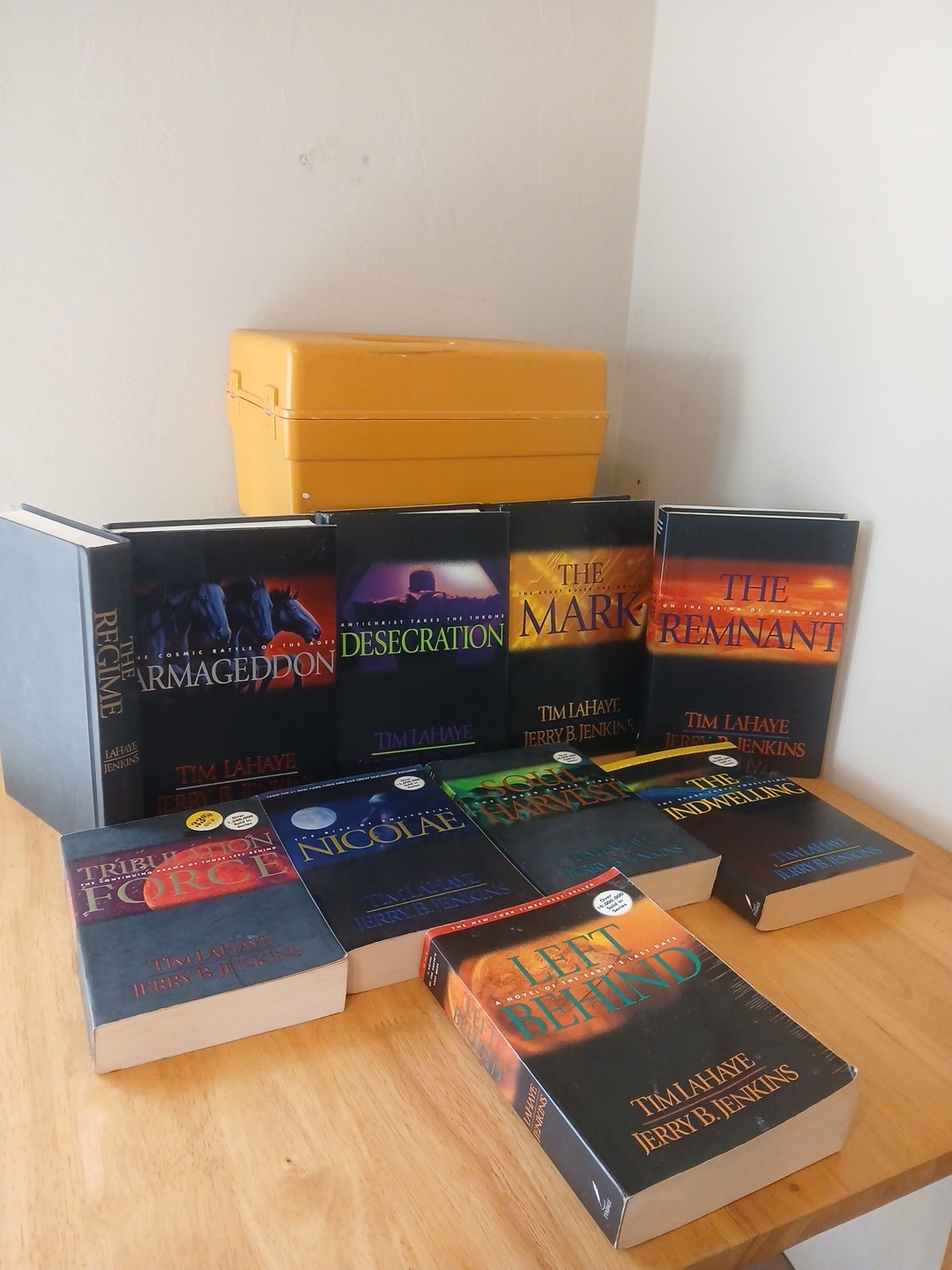 TIM LAHAYE & JERRY B JENKINS LEFT BEHIND SERIES LOT OF 10HARD COVER &Soft BOOKS