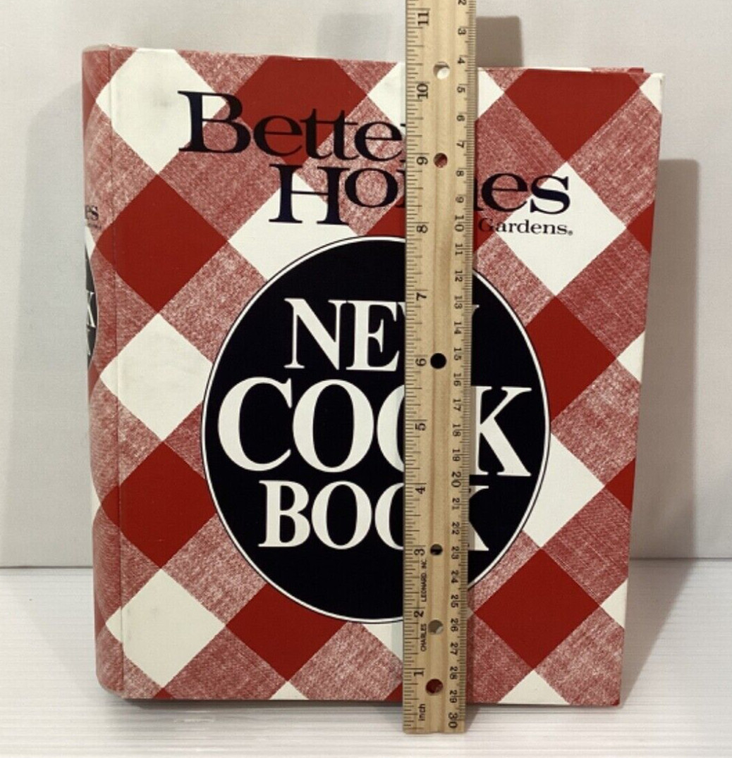 Better Homes and Gardens 1984 Ring bound 466 pages