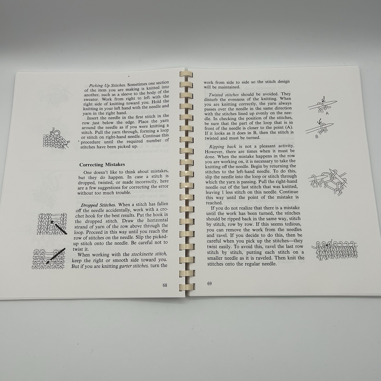 The Doubleday Large Print Needlecraft Book, Mildred Graves Ryan 1999