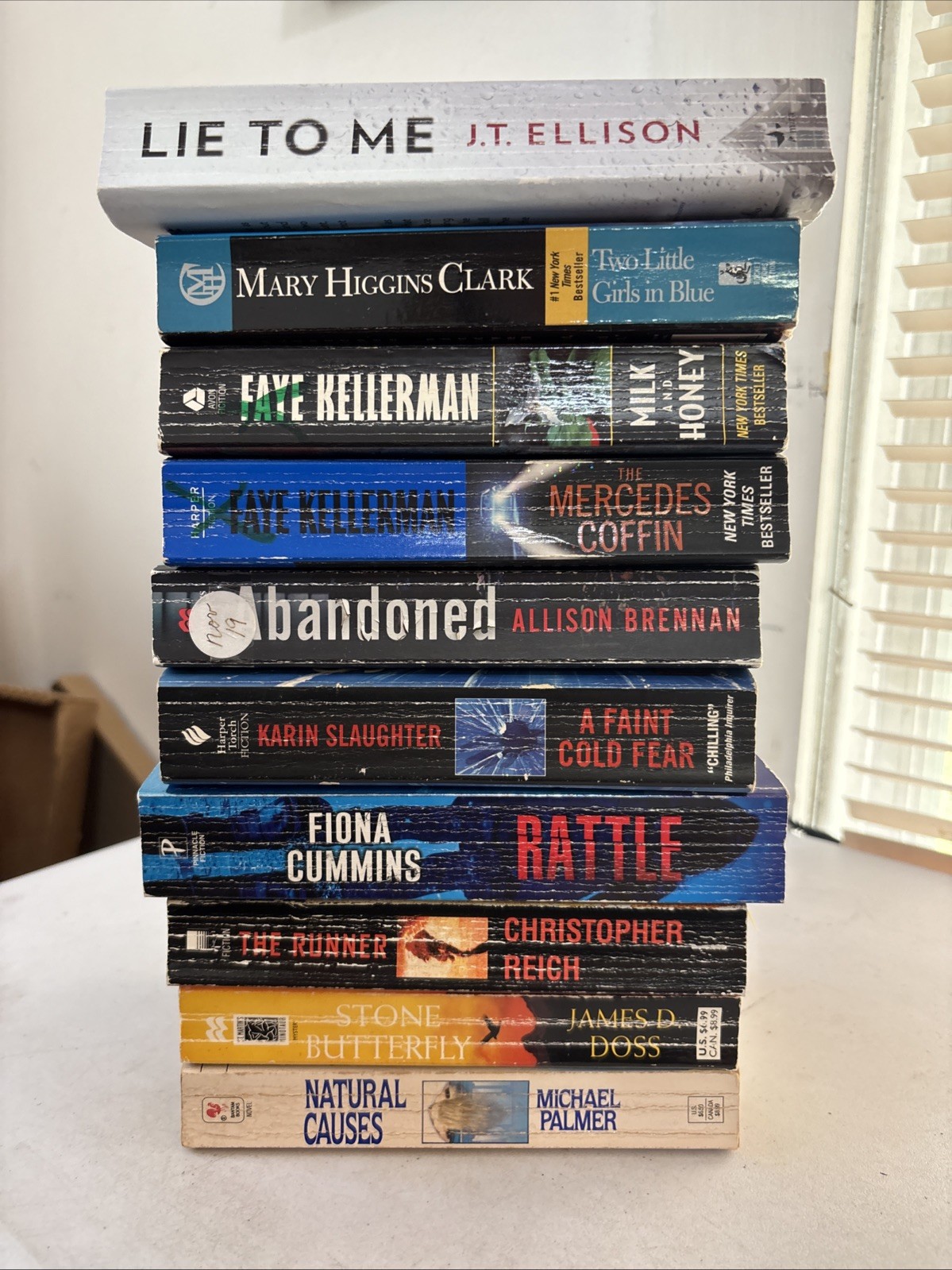 Lot of 10 – Mystery and Thrillers – Mixed Authors – FREE SHIPPING