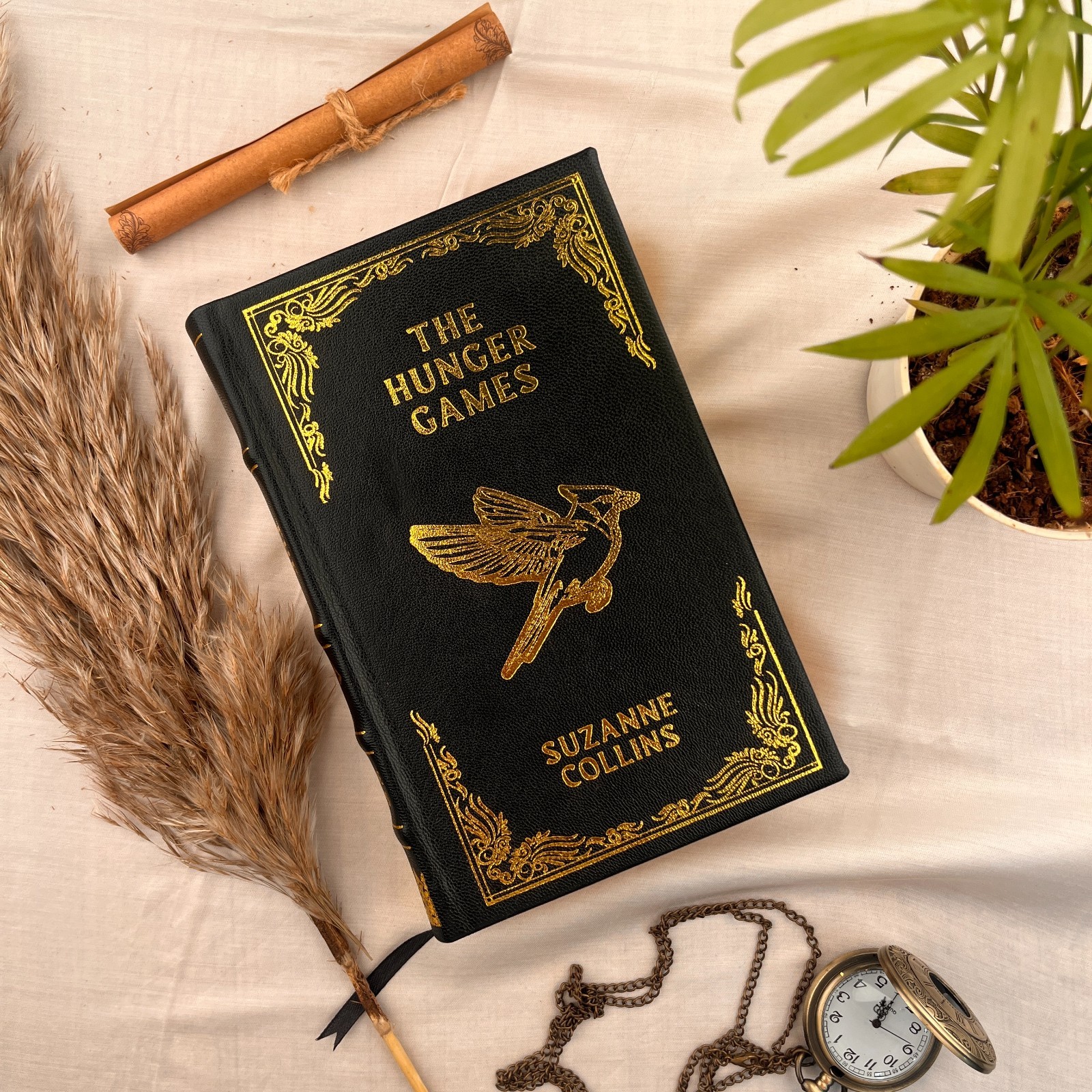 The Hunger Games Special Edition [Premium Leather Bound]