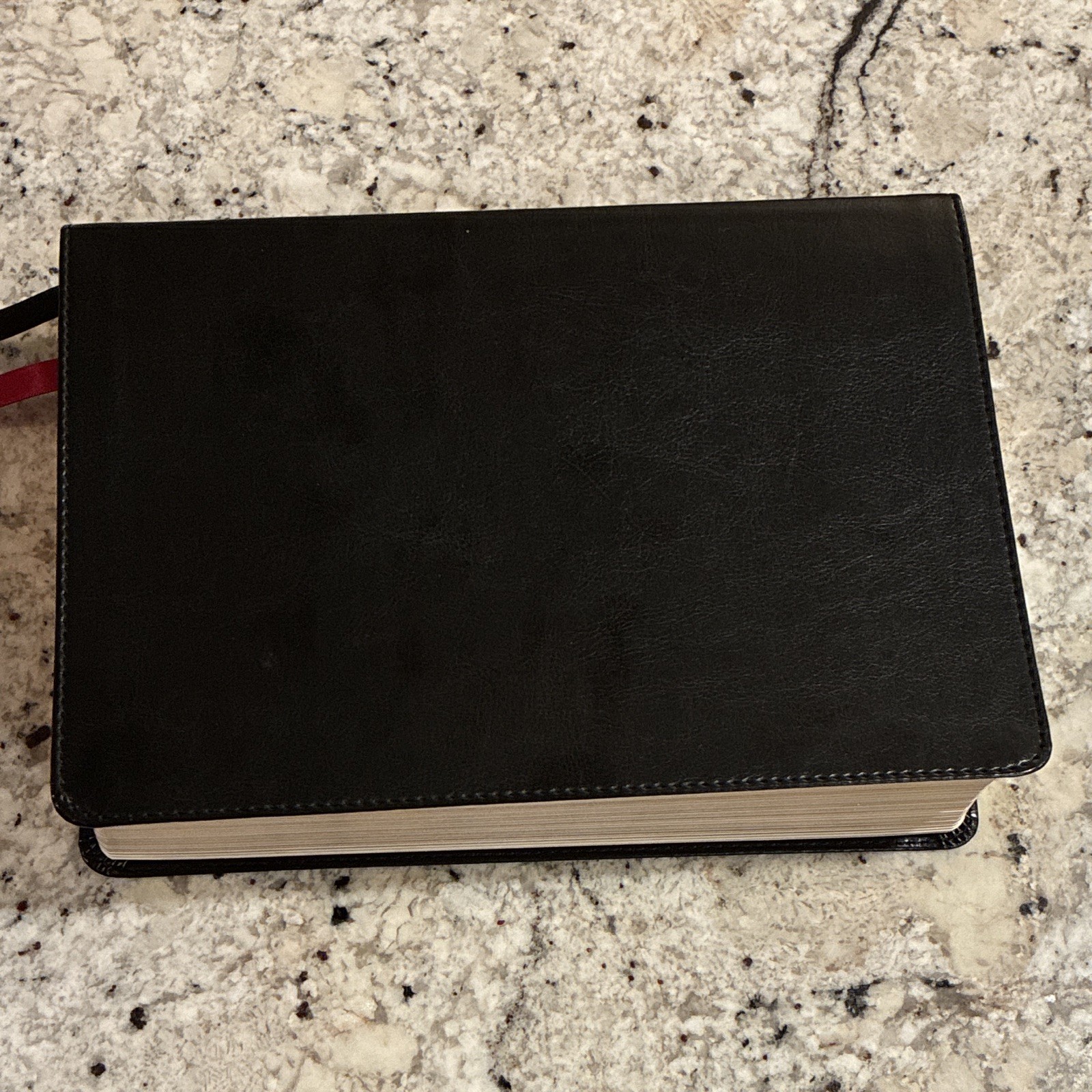 NKJV Study Bible – $79.99 Retail – Leathersoft, Black, Full Color – LIKE NEW