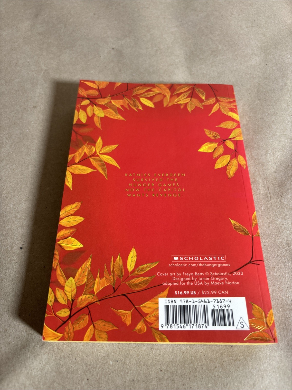 Catching Fire: Deluxe Edition (the Hunger Games, Book Two) by Suzanne Collins