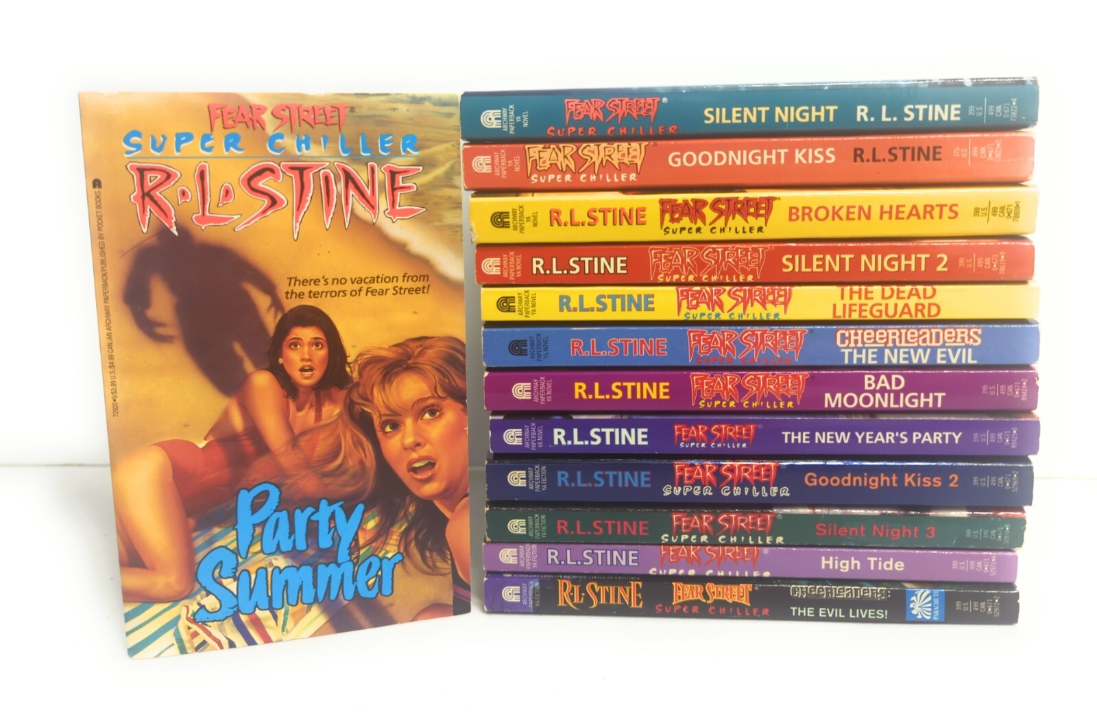 FEAR STREET Books BUILD A BOOK LOT Original Saga Chillers CHOOSE TITLES RL Stine