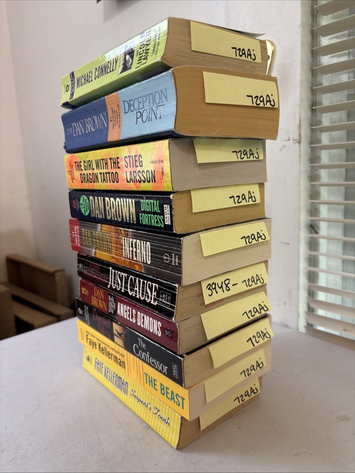 Lot of 10 – Mystery and Thrillers – Mixed Authors – FREE SHIPPING