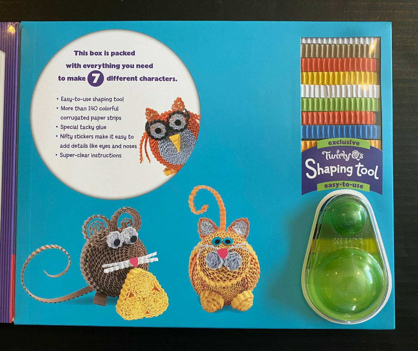 Twirly Q’s: Make Irresistible Cardboard Creations by Anne Akers Johnson