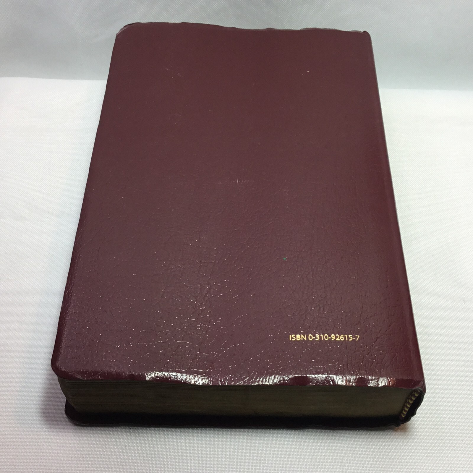 KJV Holy Bible: Gift and Award, Black Leather-Look, Red Letter 2001