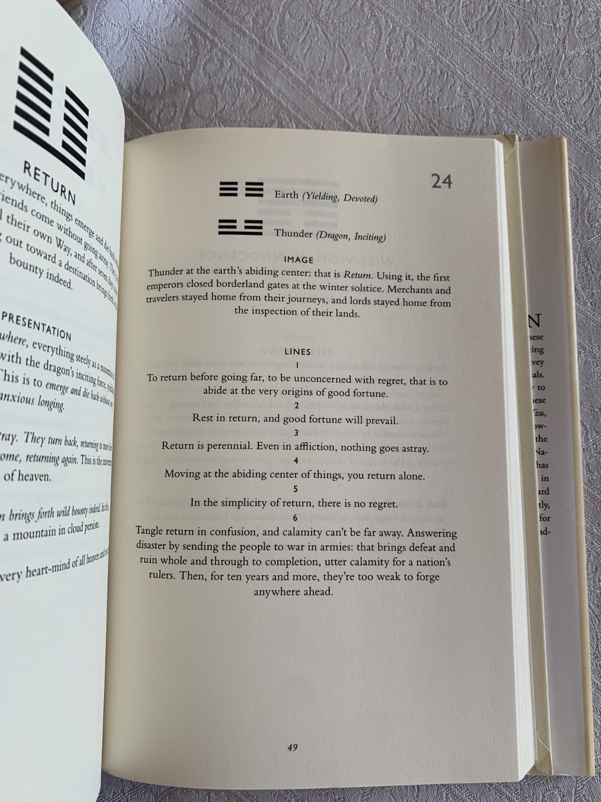 I Ching:The Book of Change New Translation David Hinton HC Dust Jacket Like New