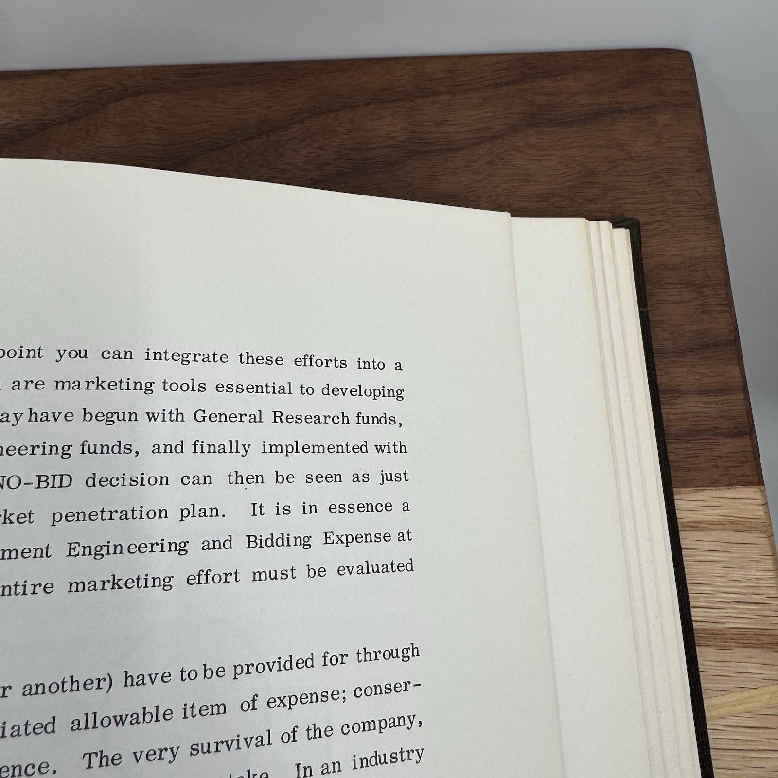 Anatomy of a WIN Aerospace Marketing for Aerospace Management JM Beveridge 1969