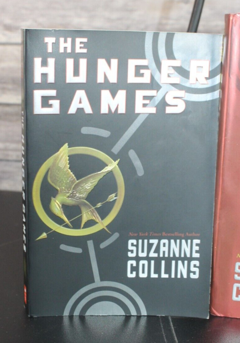 The Hunger Games Trilogy Set Suzanne Collins Paperback & Hardcover- DJ- VG