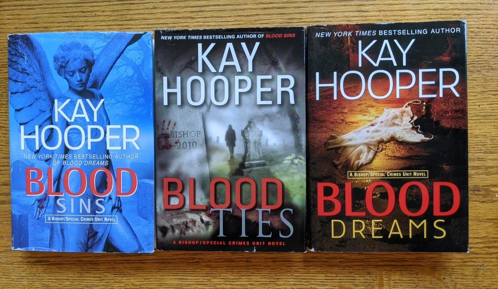 Kay Hooper Lot 3 Blood Ties Blood Sins Blood Dreams Hardcover Set NVS4