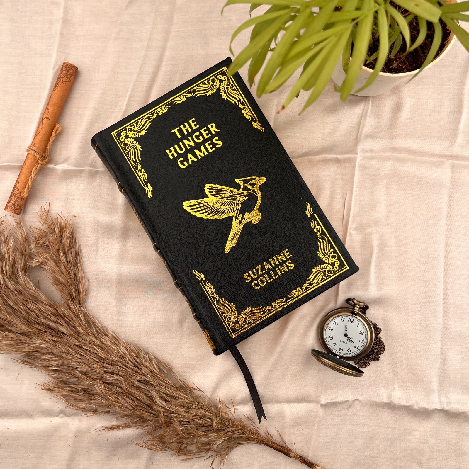The Hunger Games Special Edition [Premium Leather Bound]