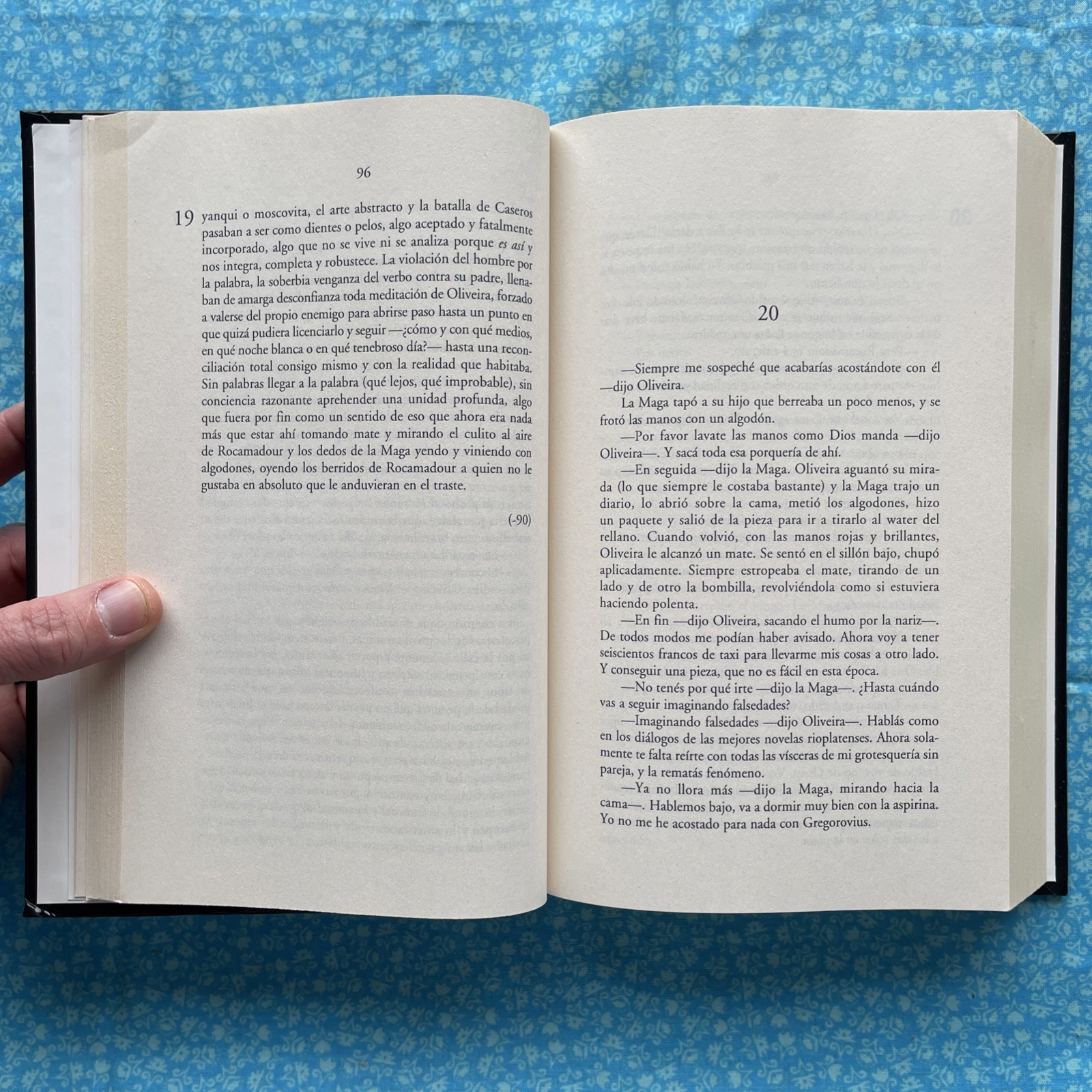Rayuela por Julio Cortázar ~ Edición Conmemorativa 50 Aniversario (2020 HC)