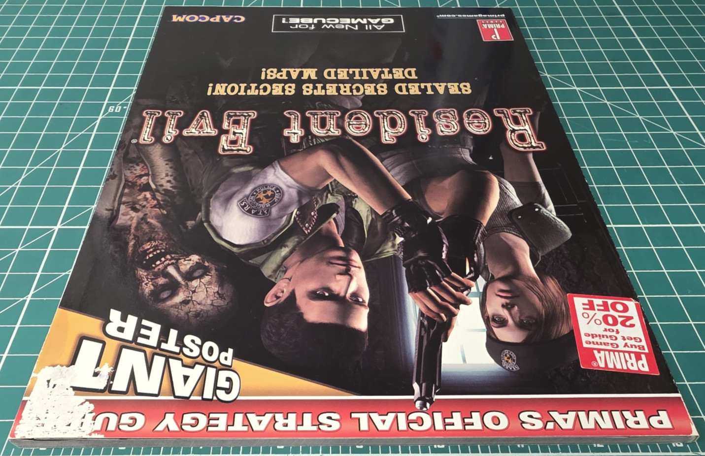 Resident Evil Prima’s Official Strategy Guide Nintendo GAMECUBE w/POSTER – RARE!