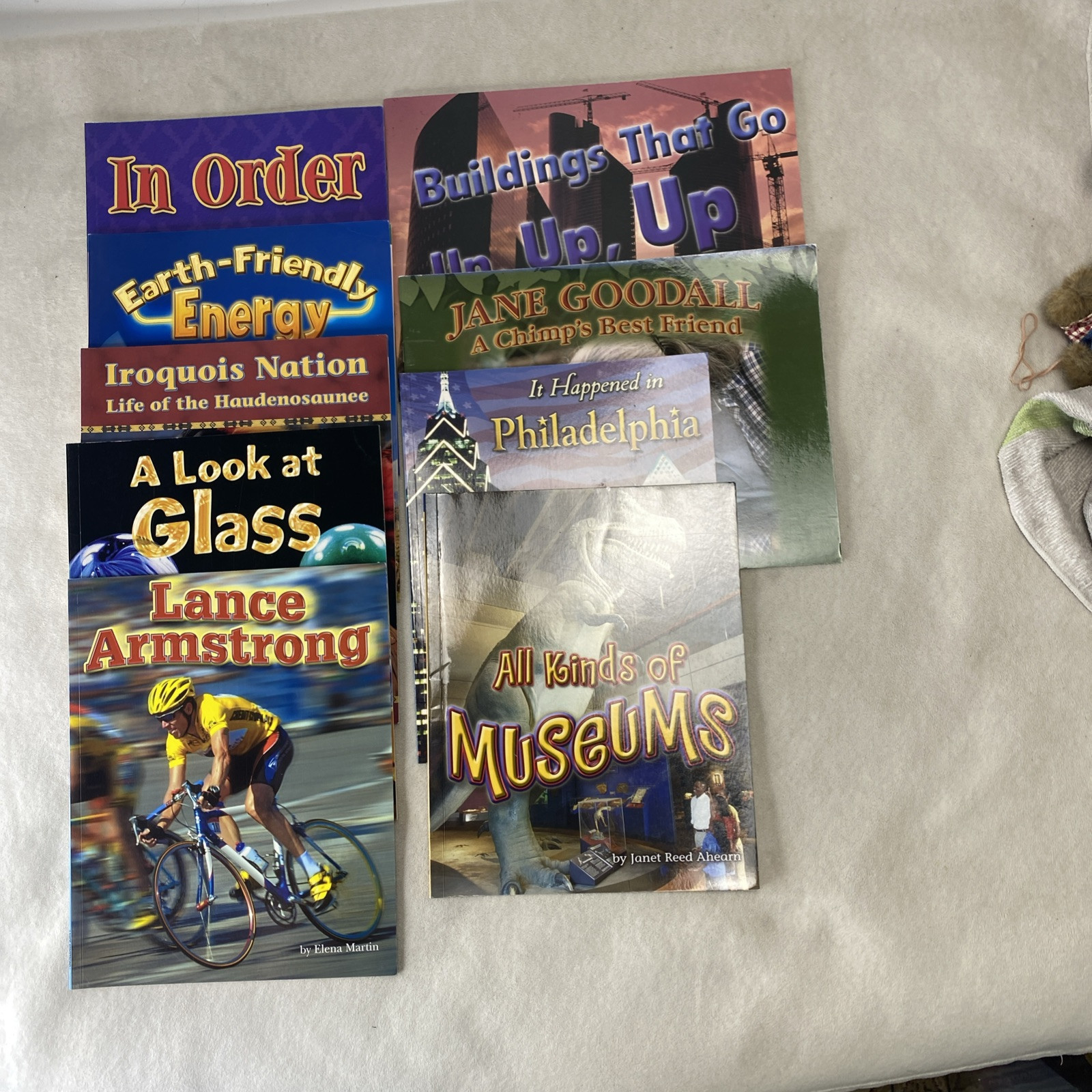 9 Assorted Steck-Vaughn Shutterbug Books: Leveled Reader Grades K – 1 Science