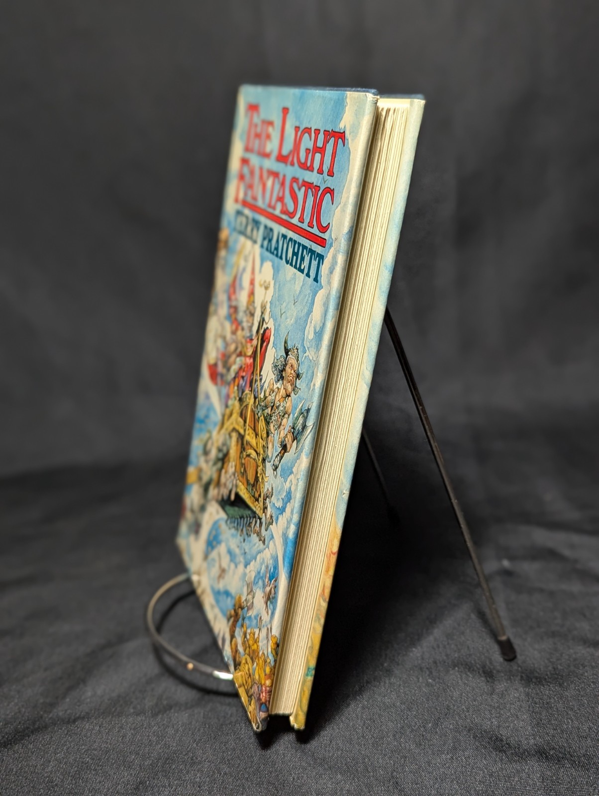 The Light Fantastic Terry Pratchett 1986 HC BCE Dust Jacket Discworld Book 2