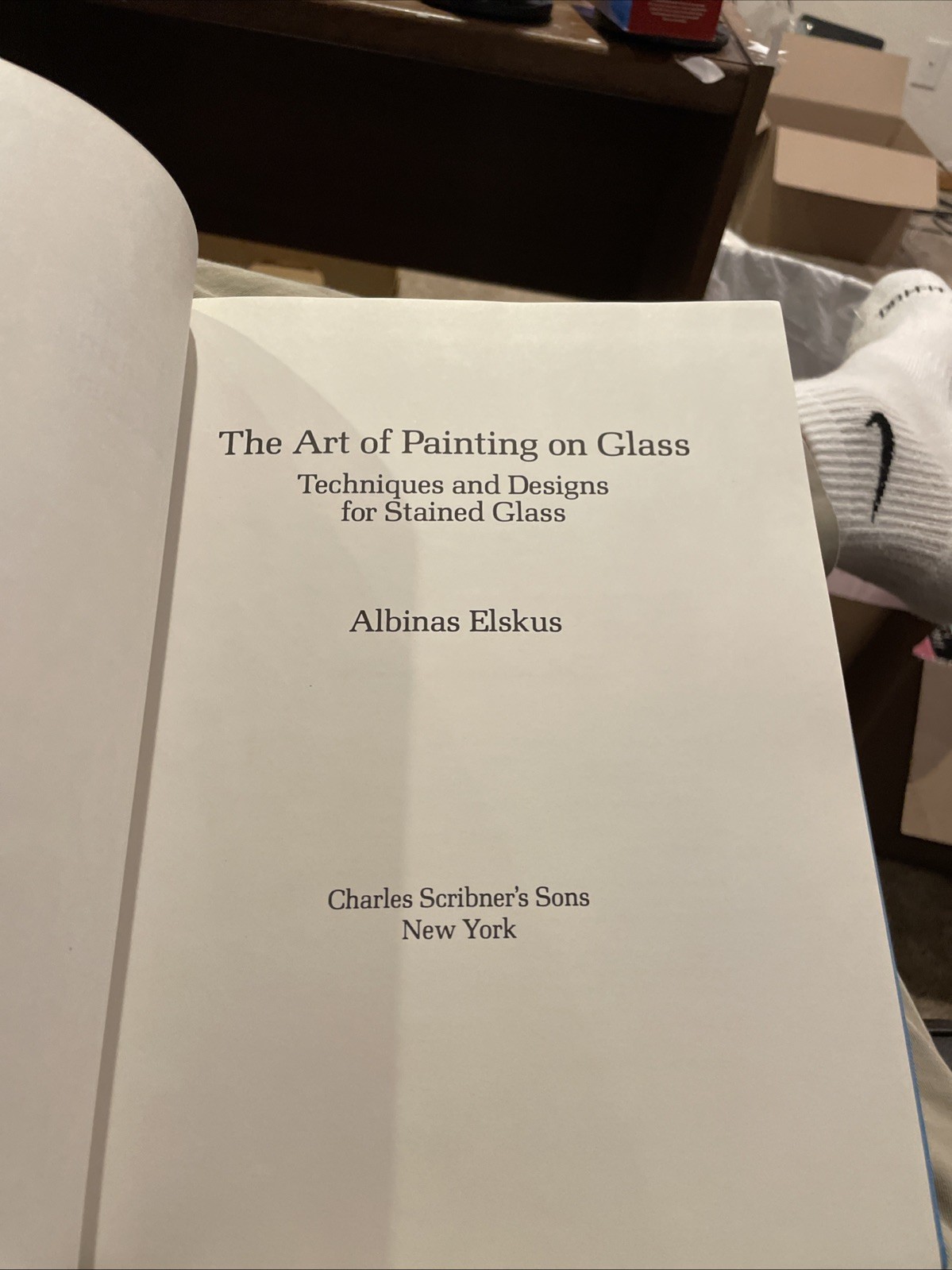The Art of Painting on Glass. Techniques and Designs For Stained Glass. 1980…