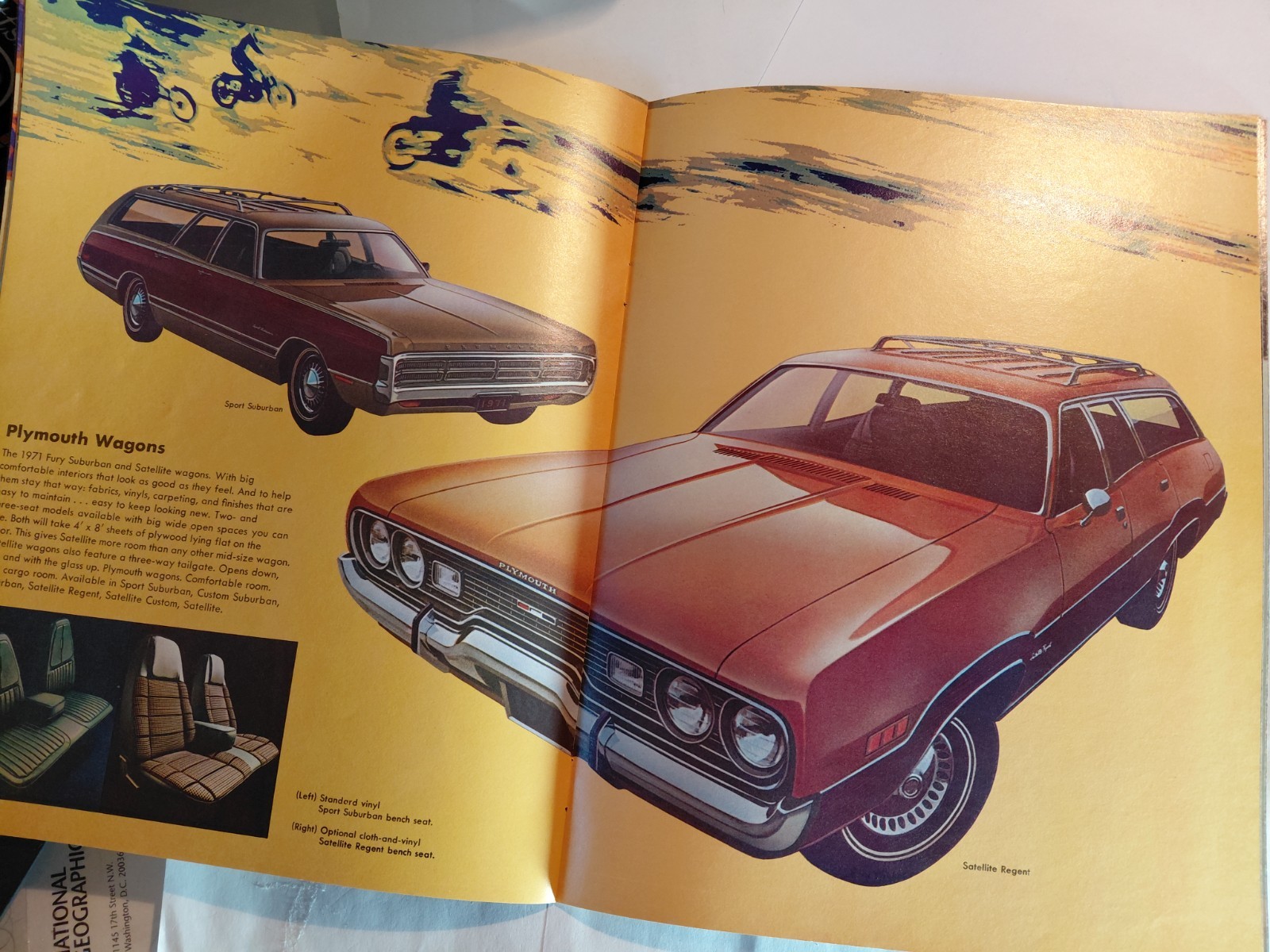 1971 Chrysler Plymouth brochure Excellent 28 pages Road Runner, Duster, Imperial
