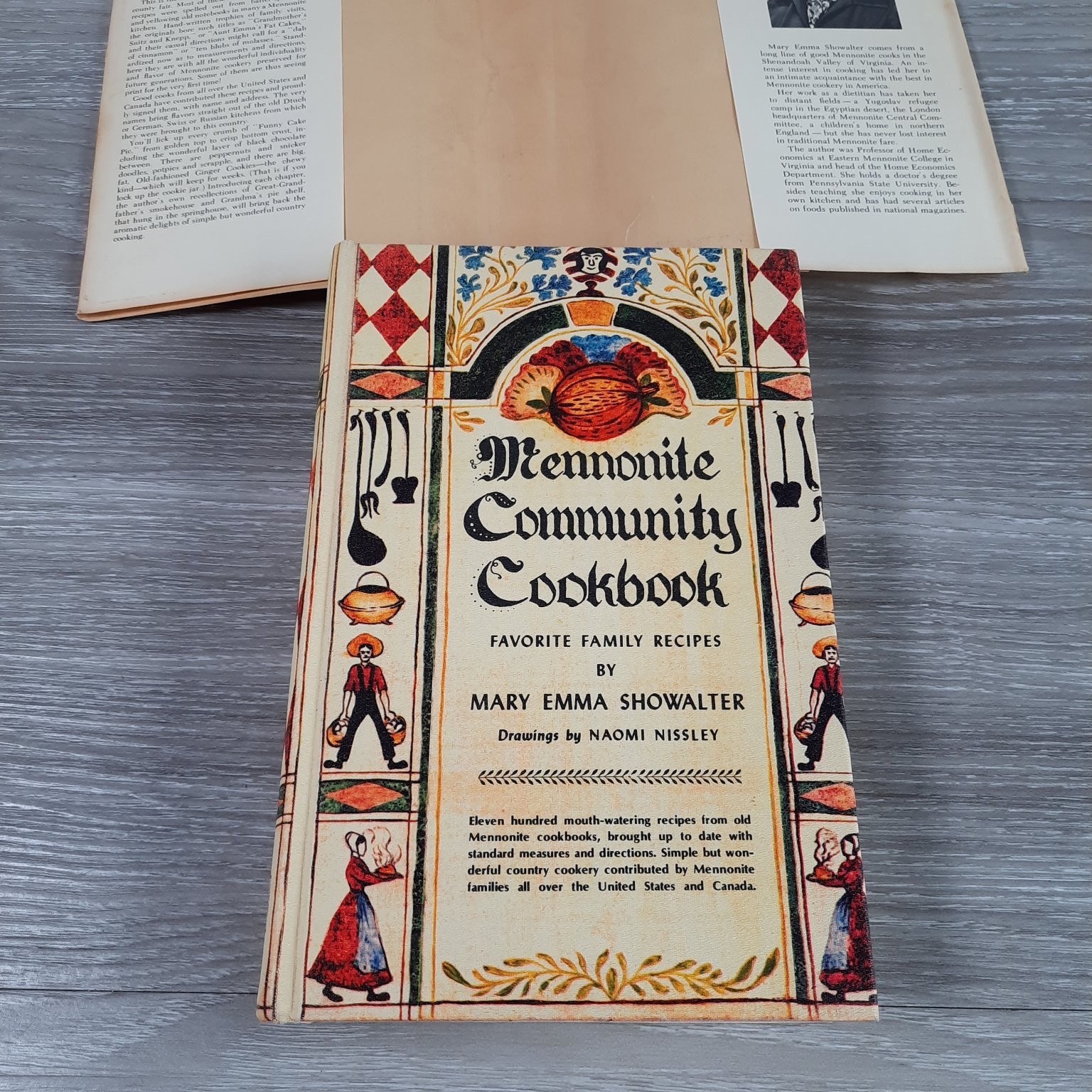 Mennonite Community Cookbook Showalter 1974 18th Printing Herald Press Recipes