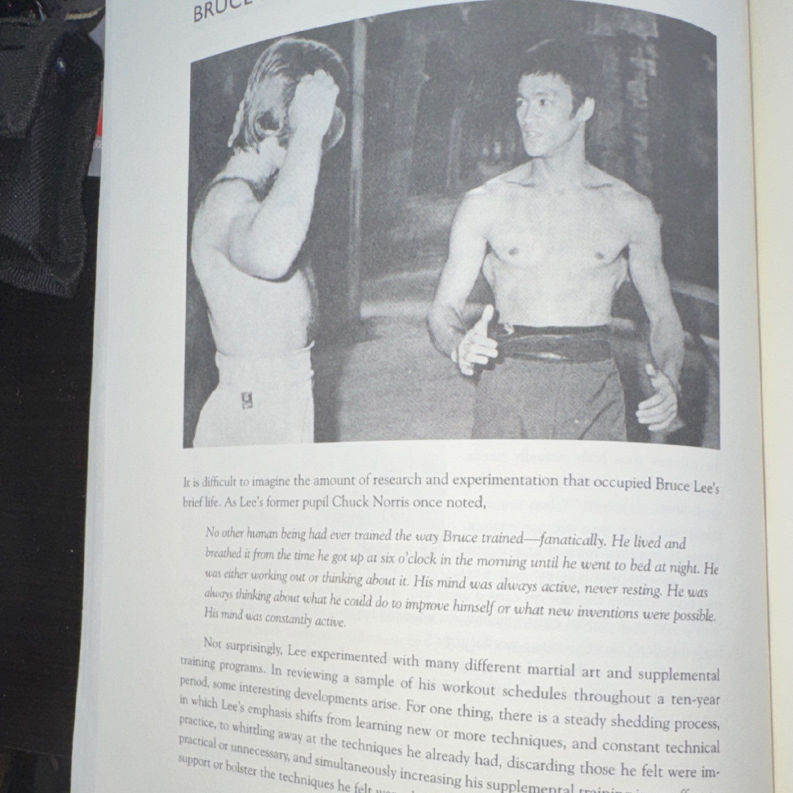Bruce Lee The Art of Expressing the Human Body Bruce Lee Paperback Martial Arts