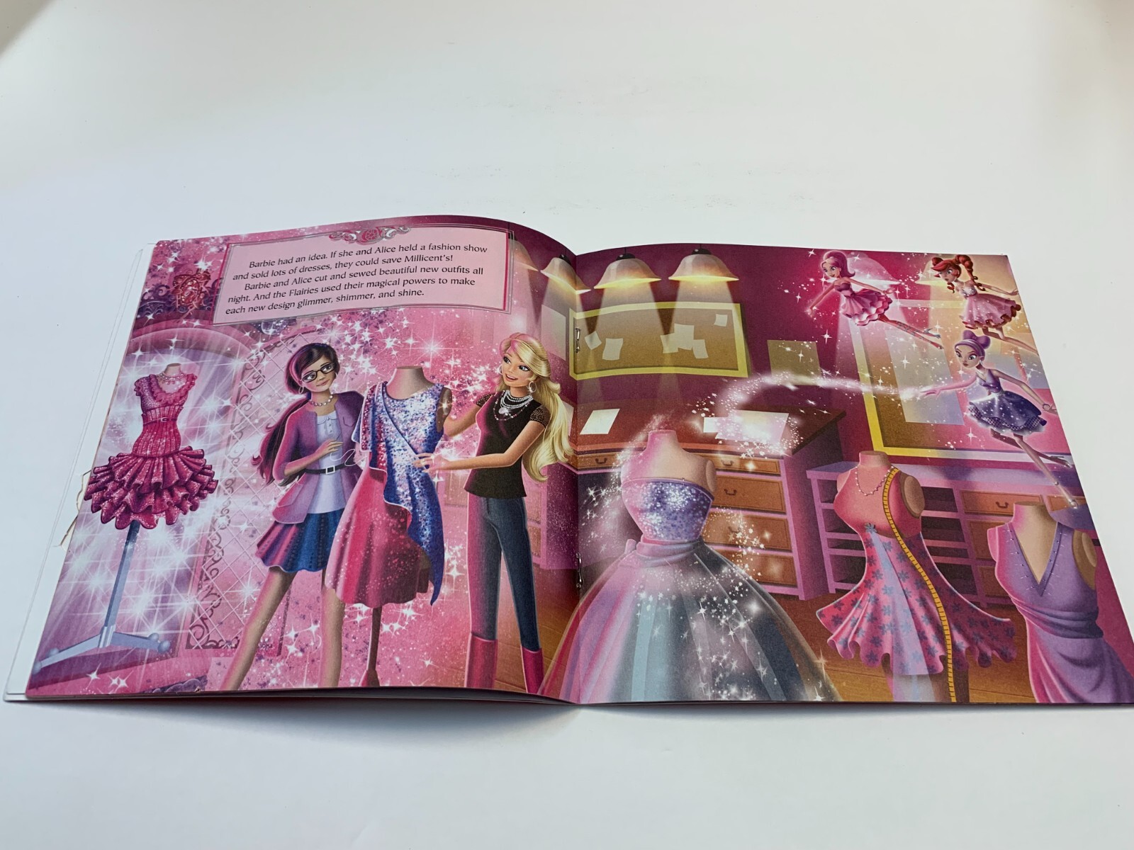 Pictureback Ser.: Fashion Fairytale (Barbie) by Mary Man-Kong and Meika Hashimot