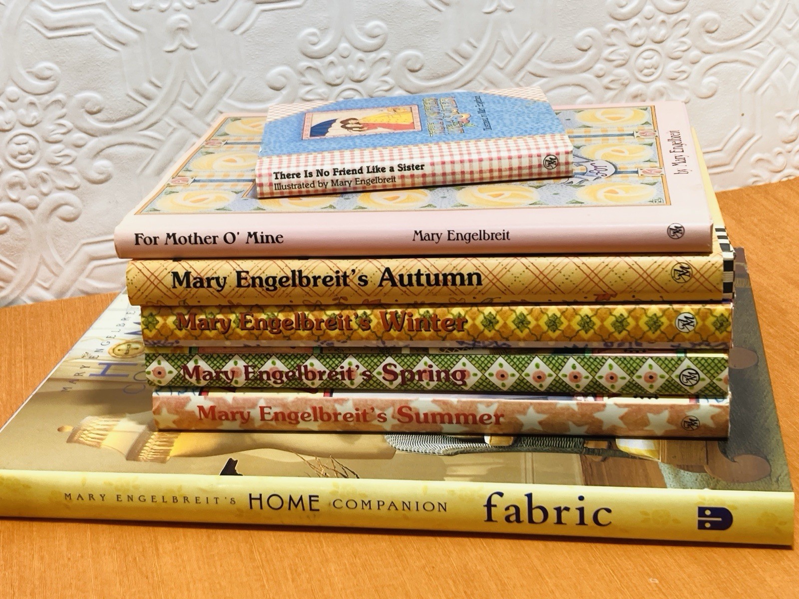 Lot Of 7 Mary Engelbreit Books 4 Seasons Mother Sister Decorating