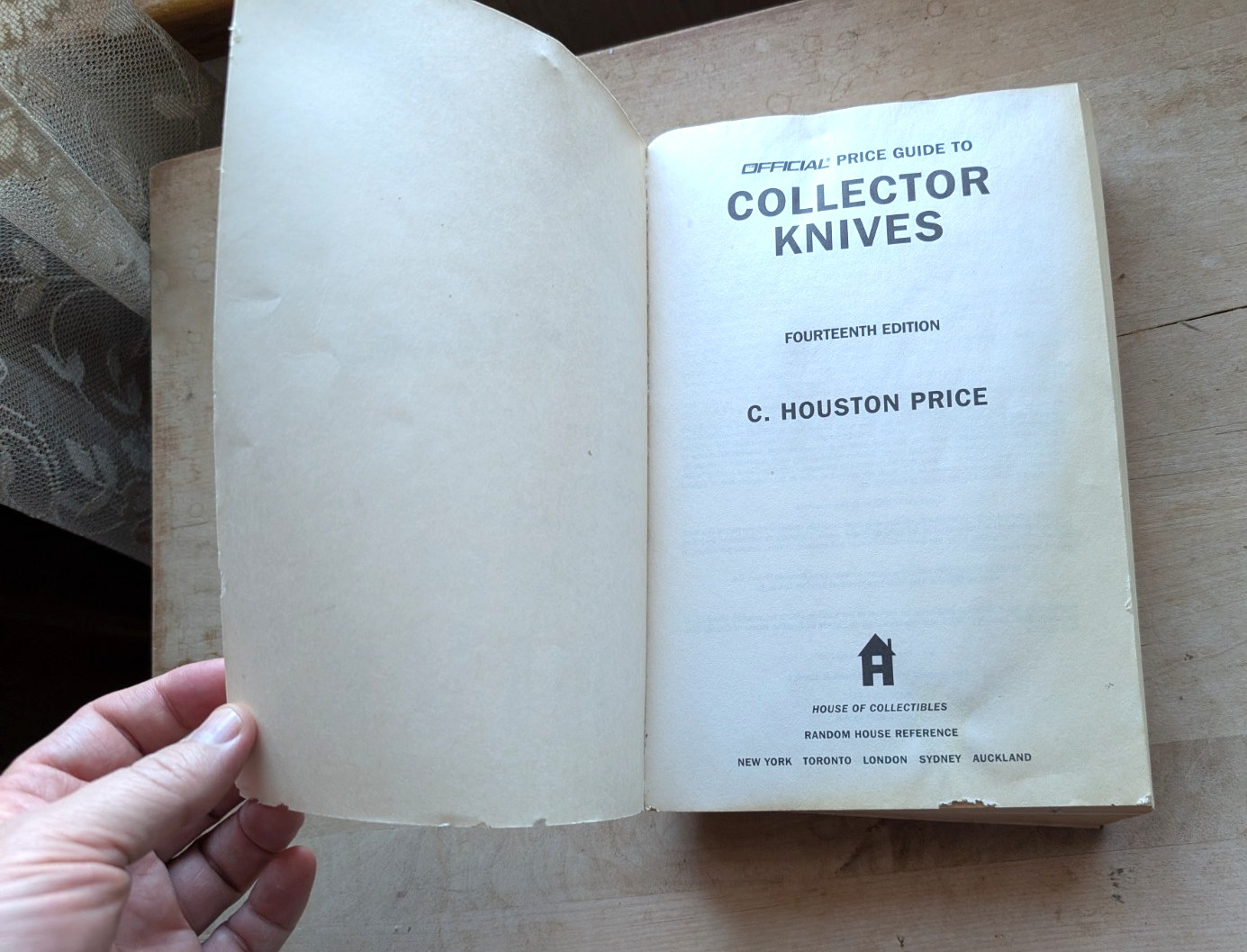 DAMAGED The Official Price Guide to Collector KNIVES 14th Edition BOOK Houston