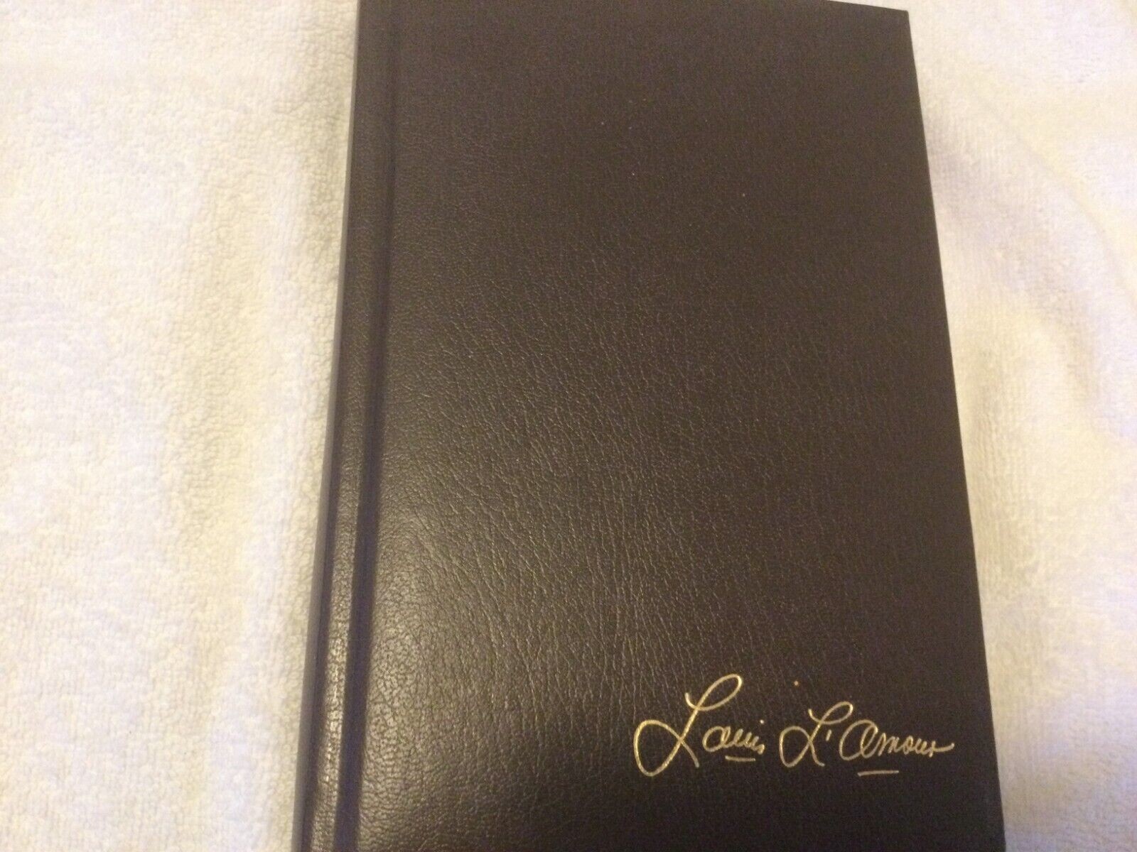 Vintage Louis L’Amour “Kiowa Trail” Leatherette Book 114 pages