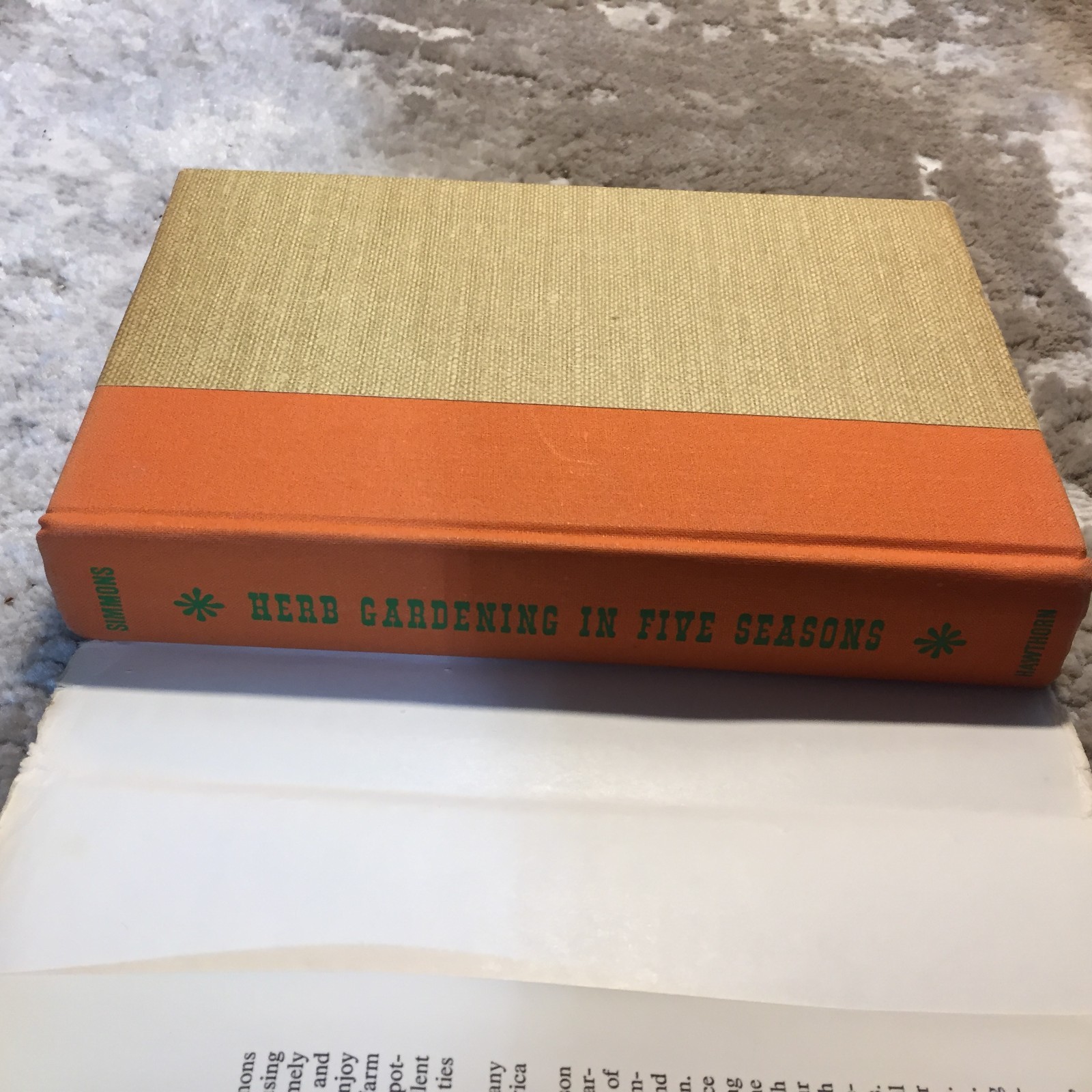 Herb Gardening In Five Seasons Adelma Grenier Simmons 1964 Hawthorn Books Garden