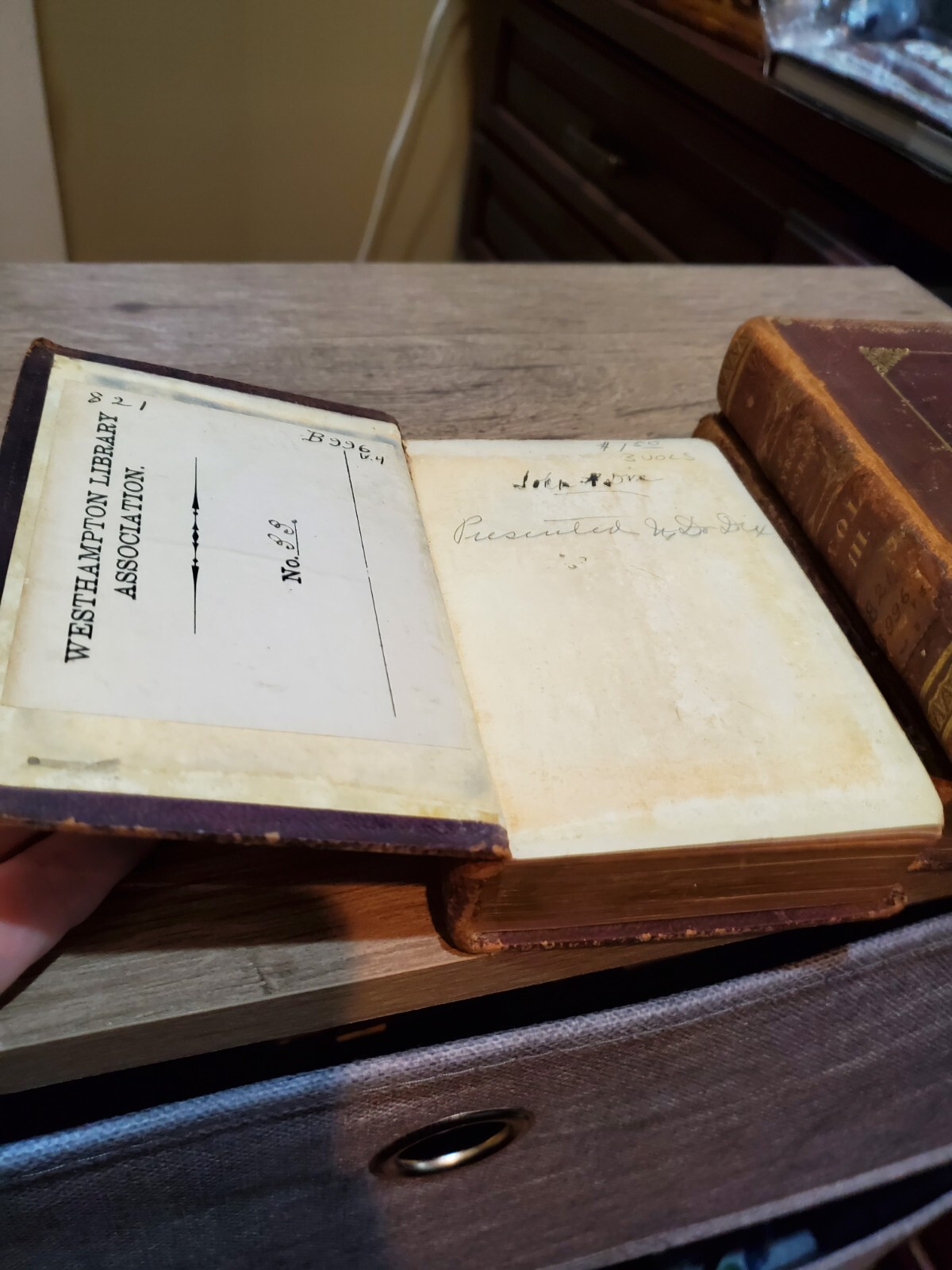 1929 MDCCCXXIX Vol II III IV Byron’s Works OF LORD BYRON Leather Bound Gilt edg