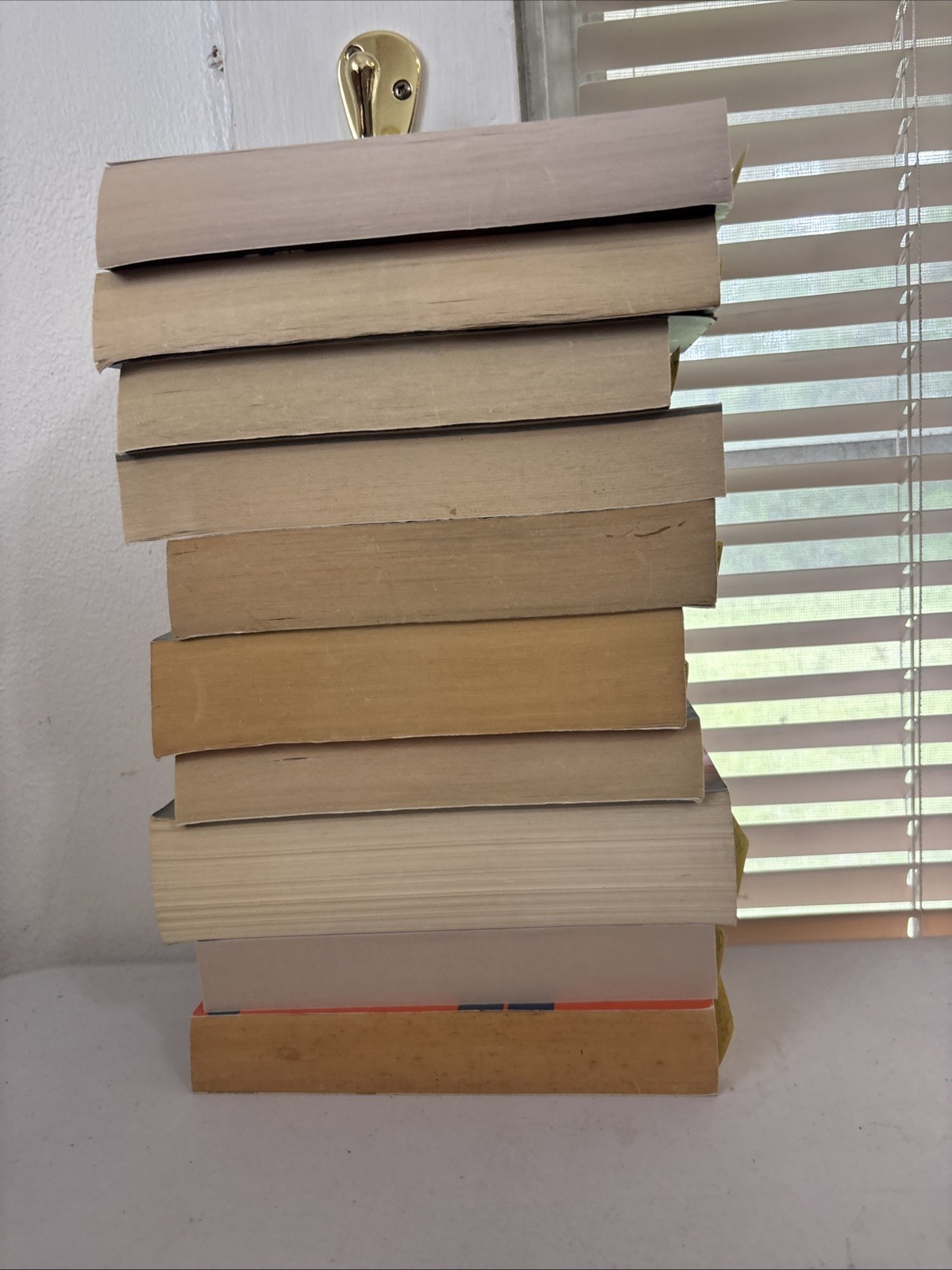 Lot of 10 – Mystery and Thrillers – Mixed Authors – FREE SHIPPING