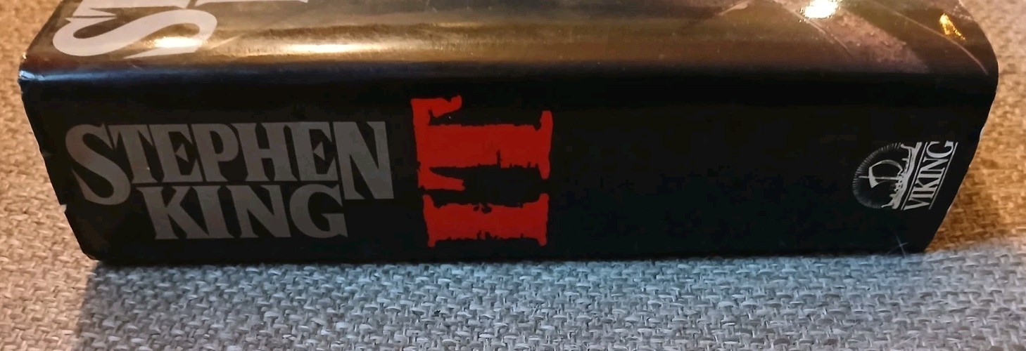 Stephen King IT 1986 Hardcover Dust Jacket 1st Edition & 1st Printing VGC