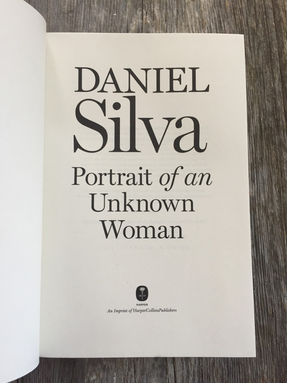 SIGNED – PORTRAIT OF AN UNKNOWN WOMAN by Daniel Silva (2022, Hardcover) 1st ed.