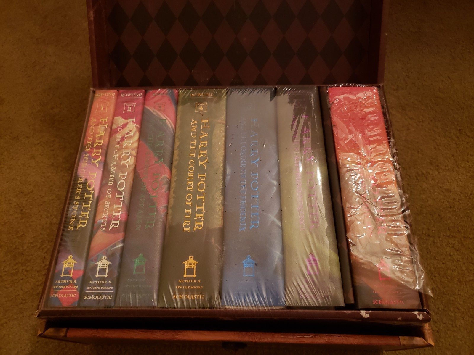 HARRY POTTER BOXED SET HARDCOVER 1-7 TRUNK CHEST LIMITED EDITION FREE SHIPPING