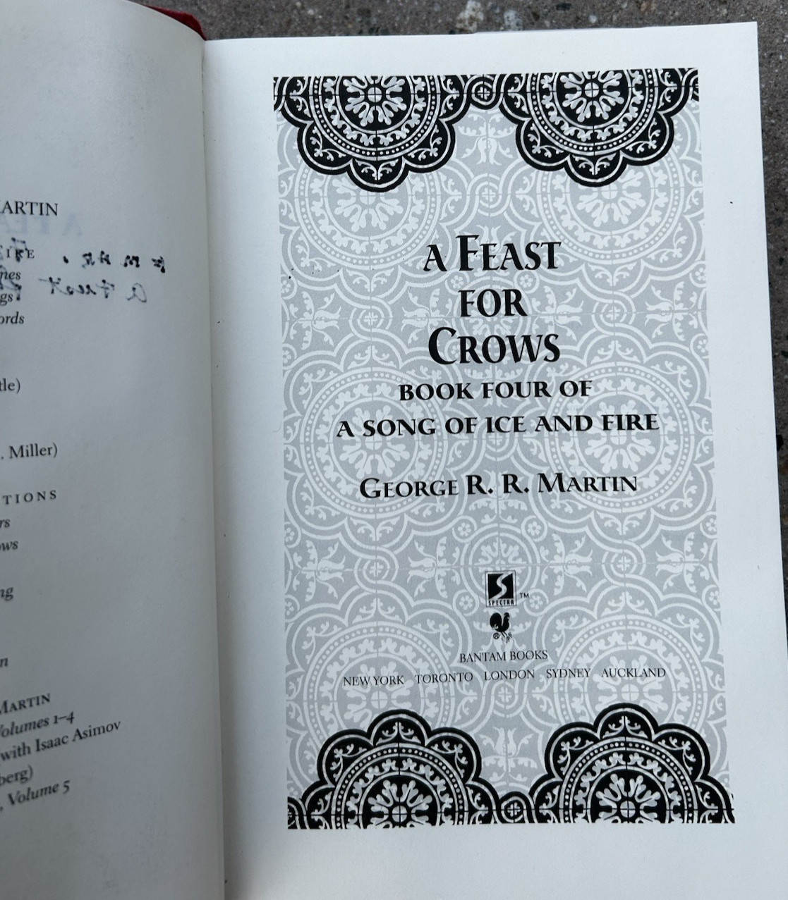 ​A Feast for Crows 1st Edition 1st Printing George RR Martin 2005 HCDJ Bantam