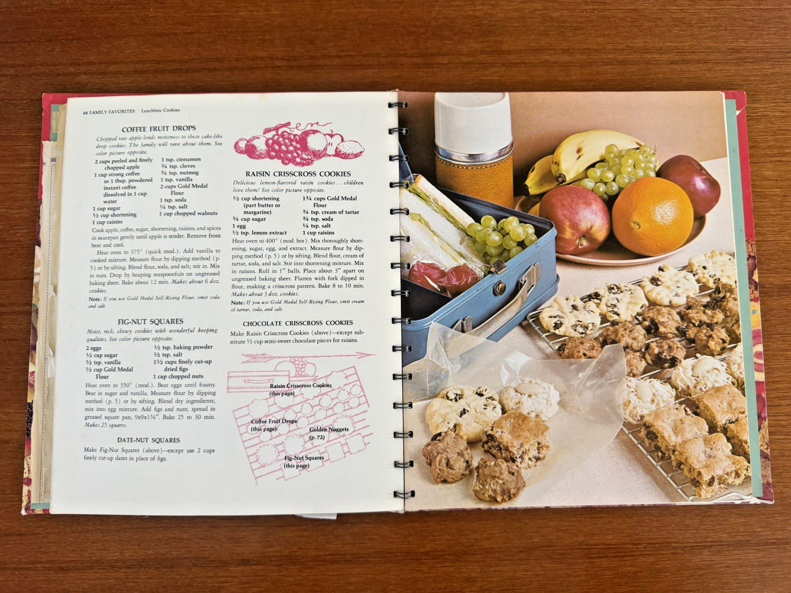 Vintage Cookbook Betty Crocker’s 1963 Cooky Book with Recipe Clippings Notes