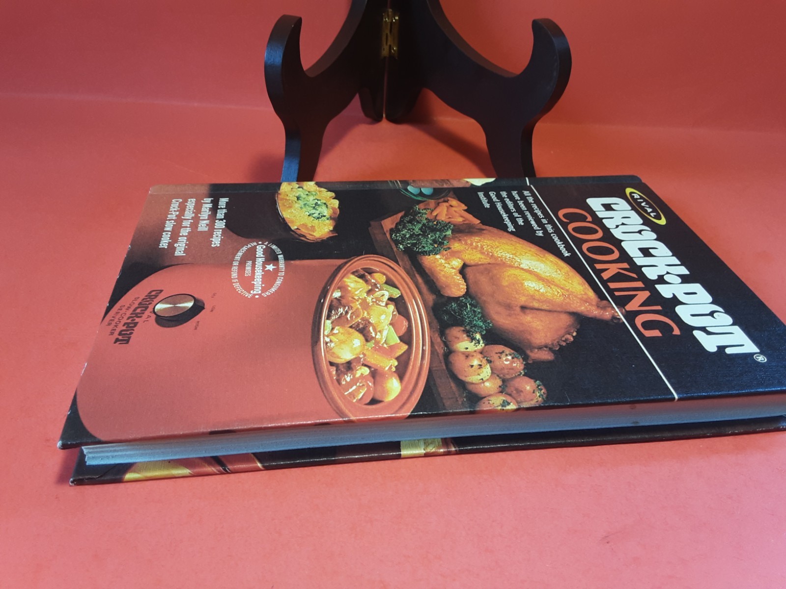 Rival Crock Pot Cookbook 1975 Vintage Hardcover Golden Press