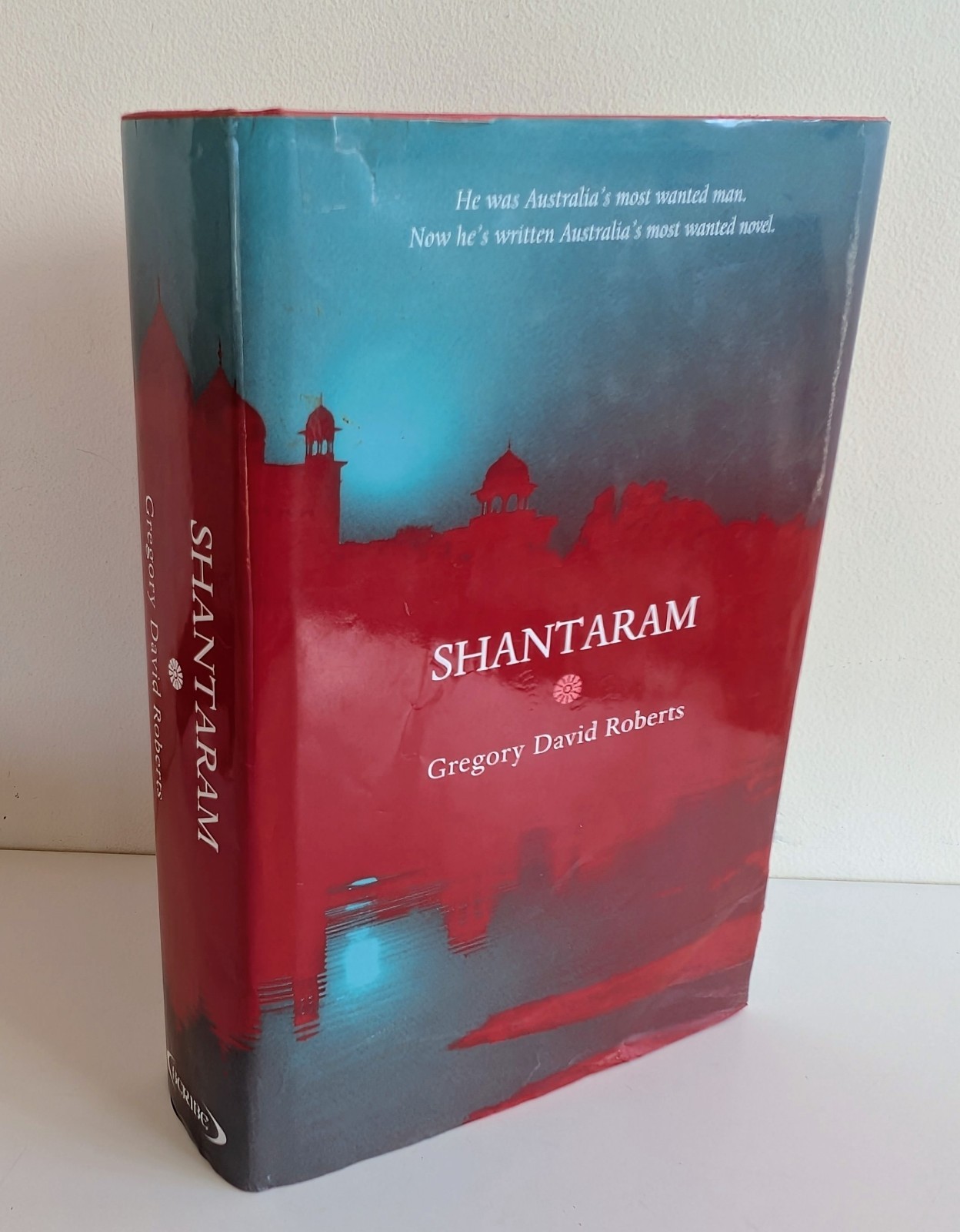 Shantaram by Gregory David Roberts, Scribe 2003 1st Edition Hardback 2nd Print