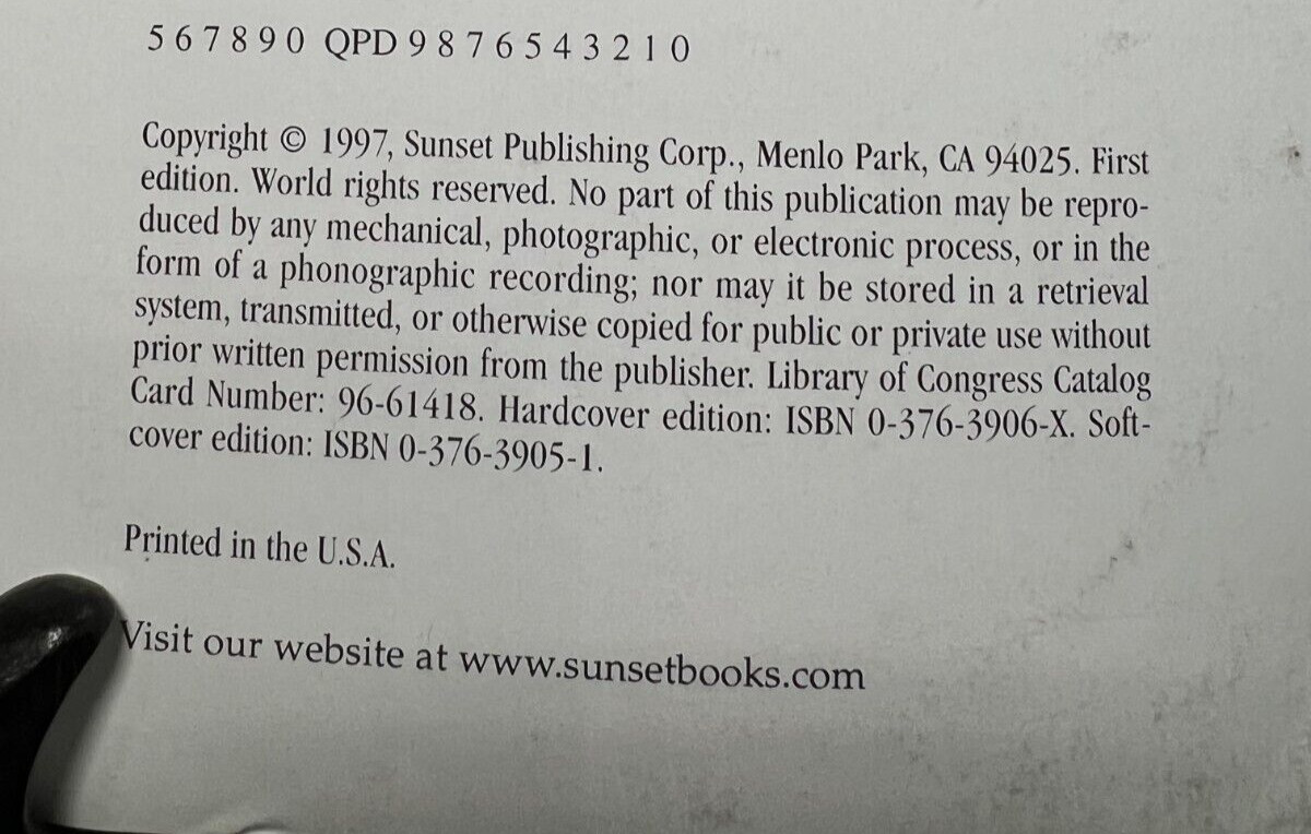 Sunset Western Landscaping 1997 First Edition Soft Cover 8.25″ x 10.75″ Book