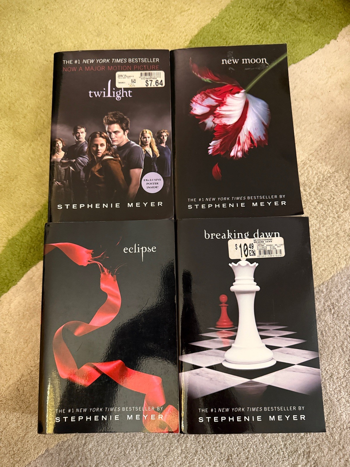 Twilight Saga 1-4 Set Stephanie Meyer New Moon Eclipse Breaking Dawn