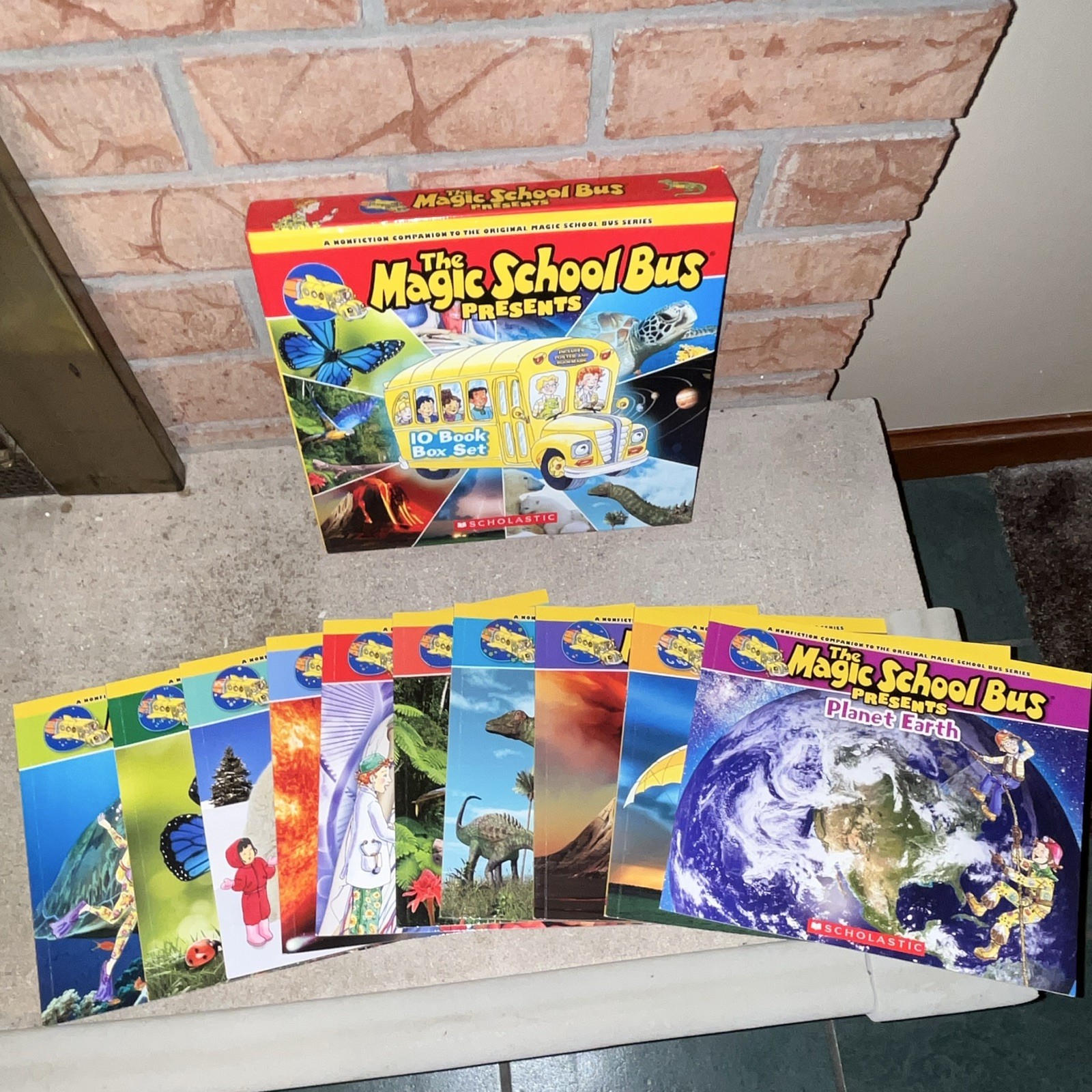 Scholastic Magic School Bus Presents 10-Book Box Set