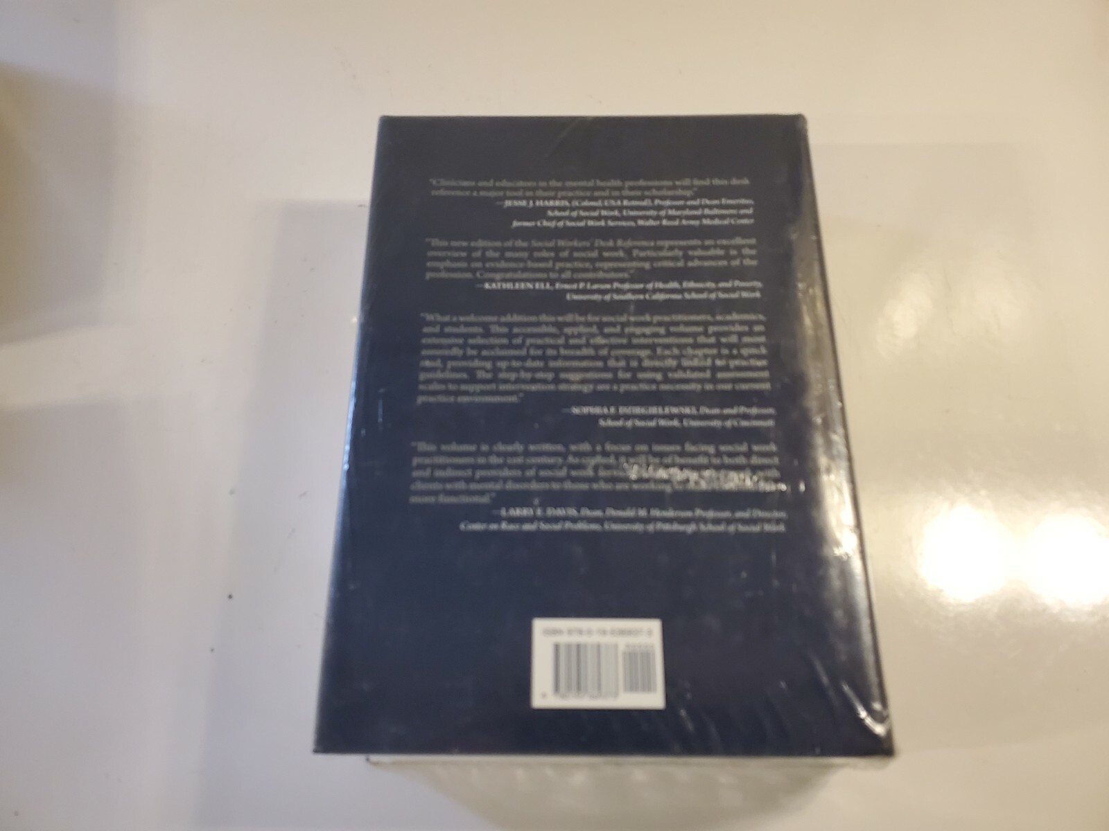 Social Workers’ Desk Reference – Hardcover By Corcoran, Kevin – HB, 2nd Ed, New