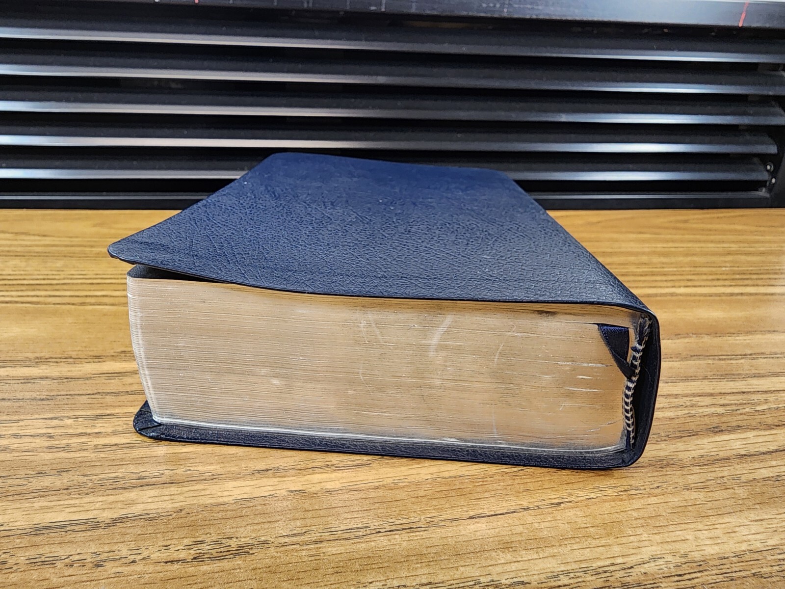 Life Application Study Bible New Living Translation Bonded Leather – 8.25″×5.5″