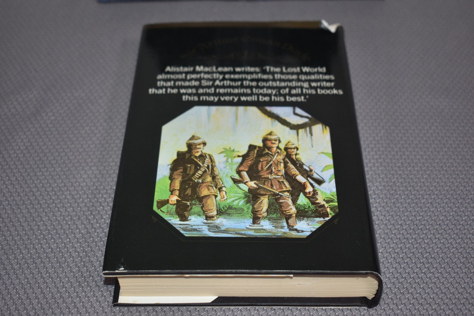 The Lost World by Sir Arthur Conan Doyle(1979 Alistar Maclean Edition/1st Print)