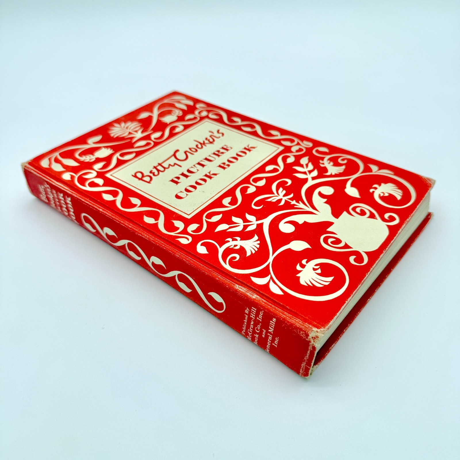 Betty Crocker’s Picture Cook Vintage 1950 Book 1st Edition/3rd Printing HC
