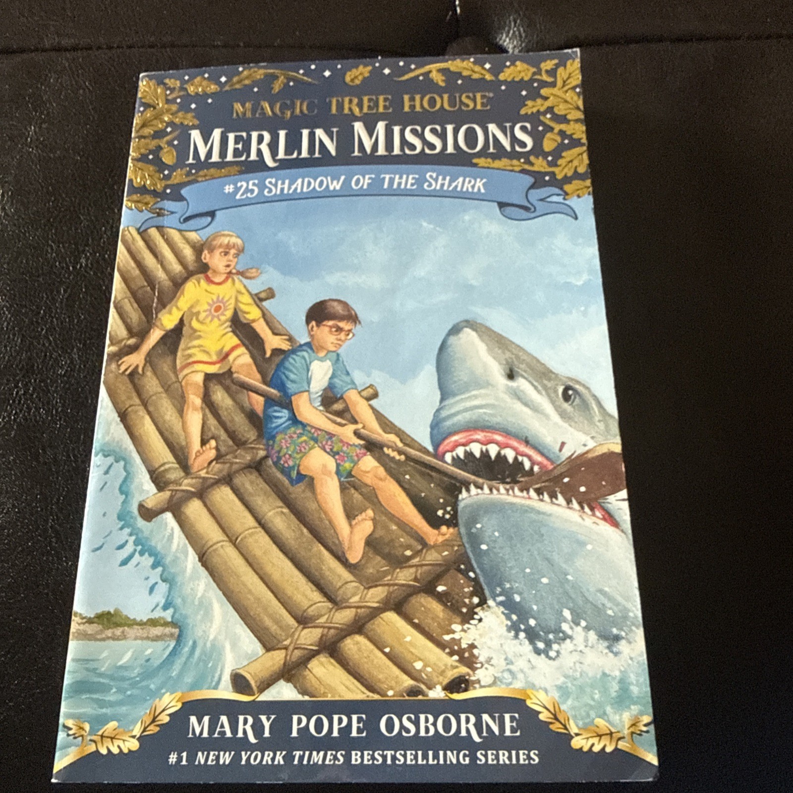 Shadow of the Shark by Mary Pope Osborne (2017, Uk-Trade Paper)