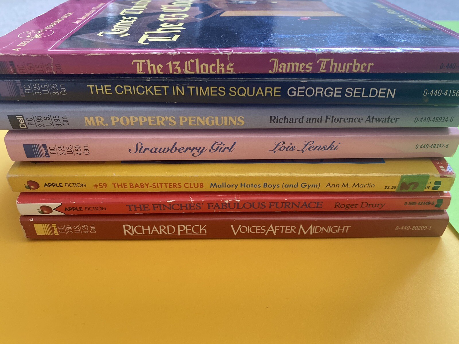 Vintage 80s/90s Dell Yearling Lot/ 7 Children’s Paperbacks 13 Clocks/Cricket