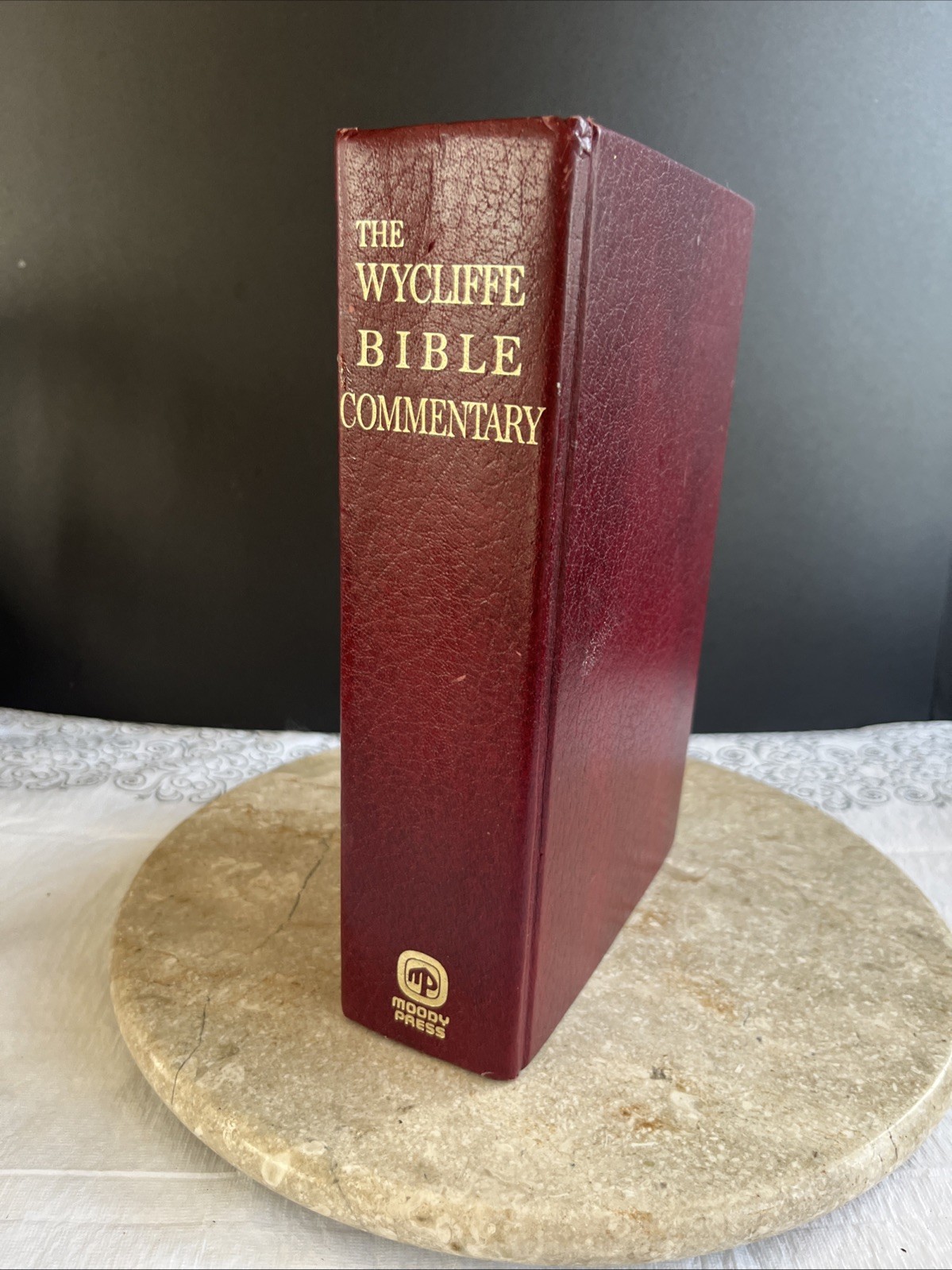 The Wycliffe Bible Commentary Moody Press Hardcover 1962 – 22nd Printing 1987