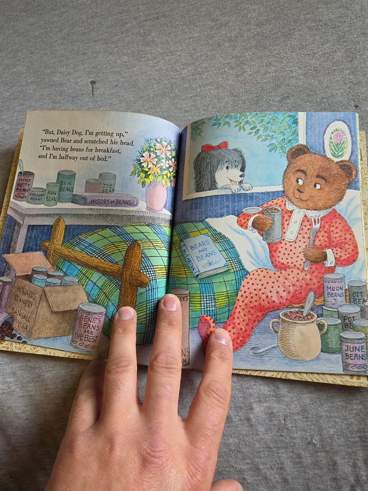 Scarce. Daisy Dog’s Wake-Up Book A Little Golden Book. First Edition Western